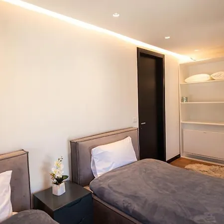 Apartment Cactus Costal: Pool Table And Sauna Loft